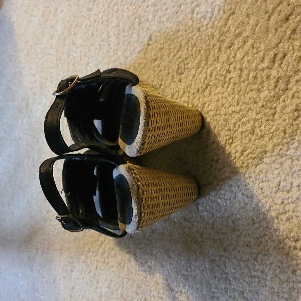 Accessories - Picture 3 of 3